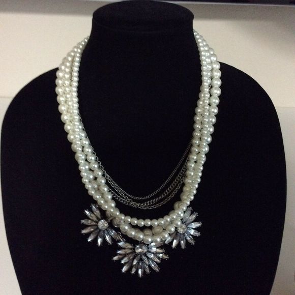 Sugarfix Necklace Pearl Jeweled Flower Pendant